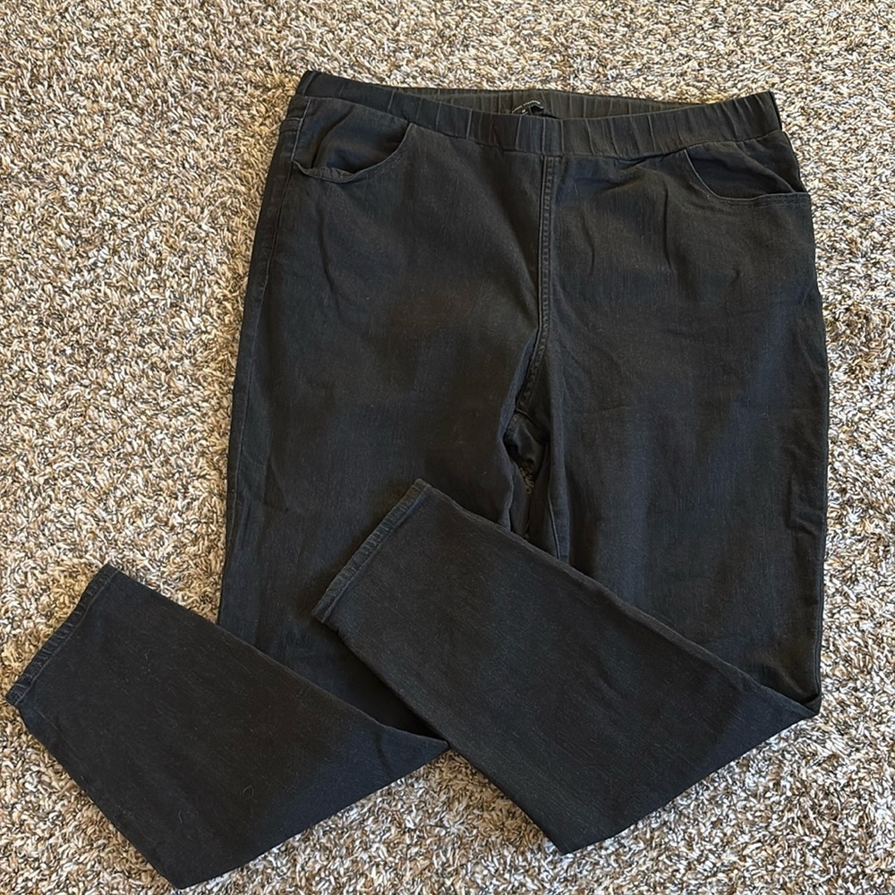 Universal Standard ComfortDenim Don’t Call Them Jeggings in black